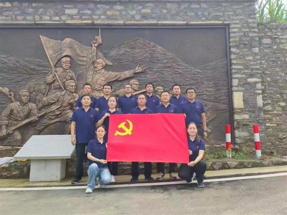 匠心智造 ——中共山东金钟科技团体股分无限公司大衡液压支部委员会